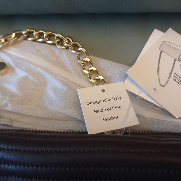 New Italian soft leather bag with iPad compartment -great fall colour - Picture 2 of 4